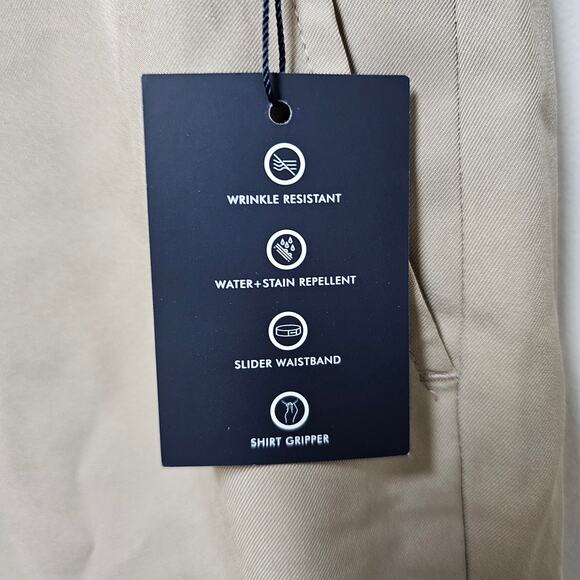 NWT Men's Jos A Banks Tailored Fit Traveler Performance Shorts TAN  size 40R - Picture 5 of 10